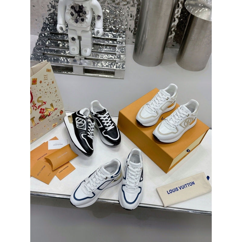 l**is V*t*n sneakers